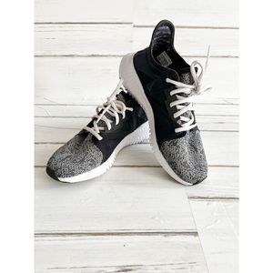 Women’s Black, White & Grey Reebok Tennis Shoes 7… - image 1